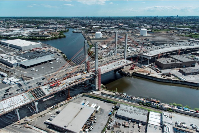 Kosciuszko Bridge under construction