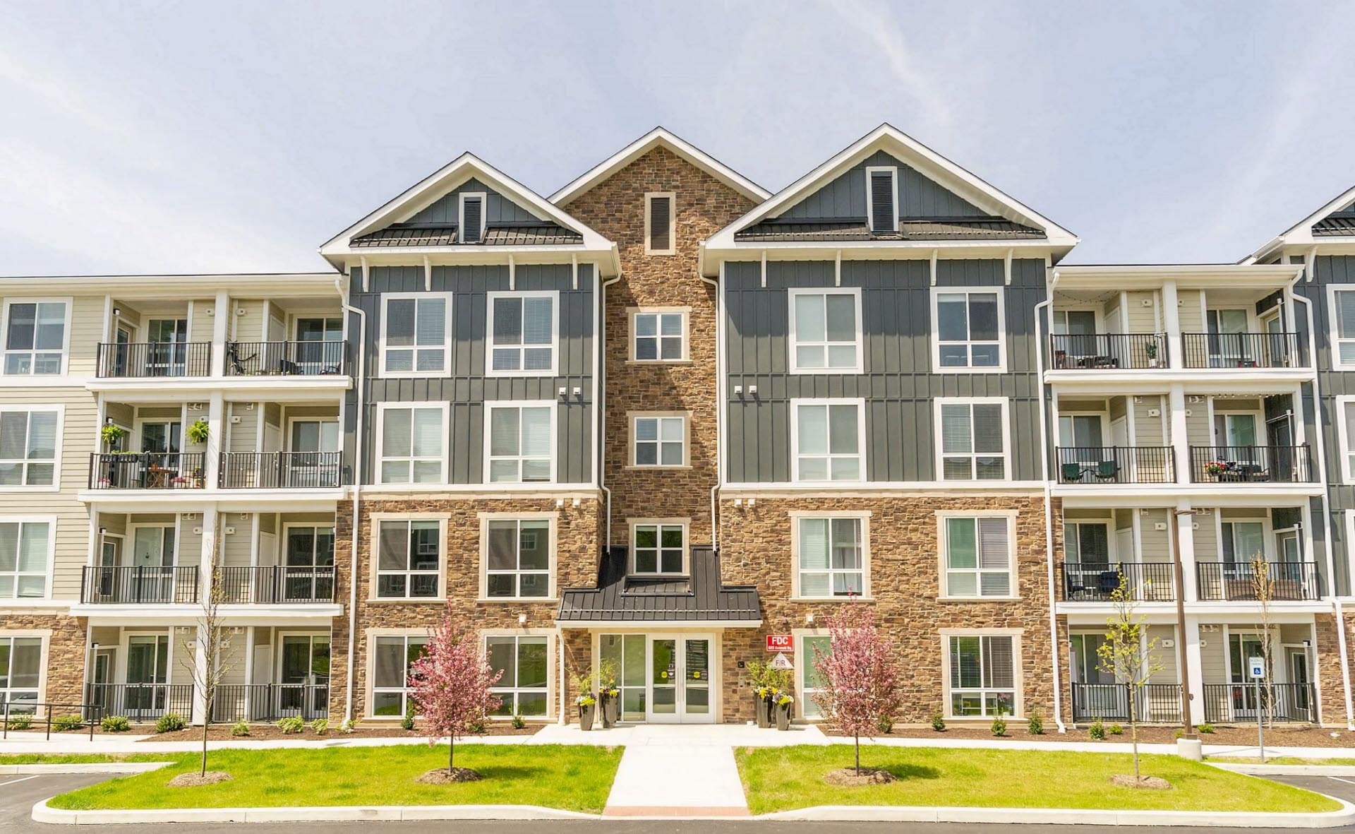 The Flats at Kennett Apartments Exterior